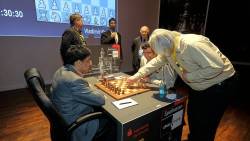 Anand Beats Kramnik In No Castling Match