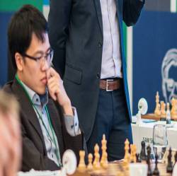 Quang Liêm độc chiếm đỉnh bảng Prague Masters