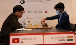 Kỳ thủ Ấn Độ thành Siêu đại kiện tướng ở tuổi 16