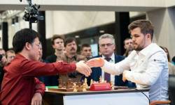 Quang Liêm tái đấu Carlsen ở Champions Chess Tour